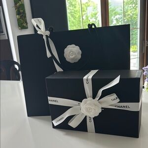 CHANEL Black and White Accessory Set
